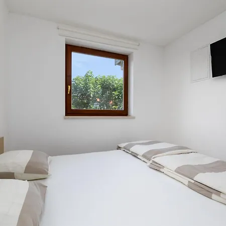 Apartament Mija With Garden Kornić