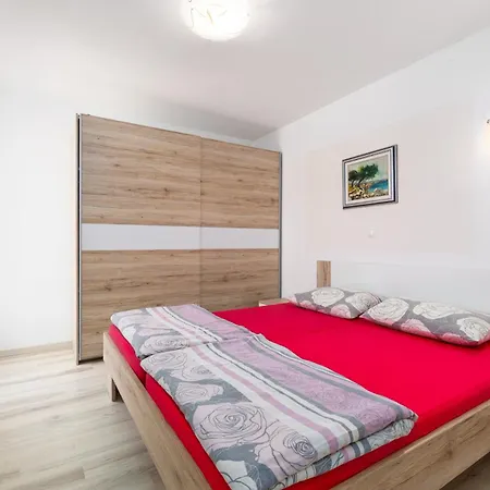 Mija With Garden Kornić